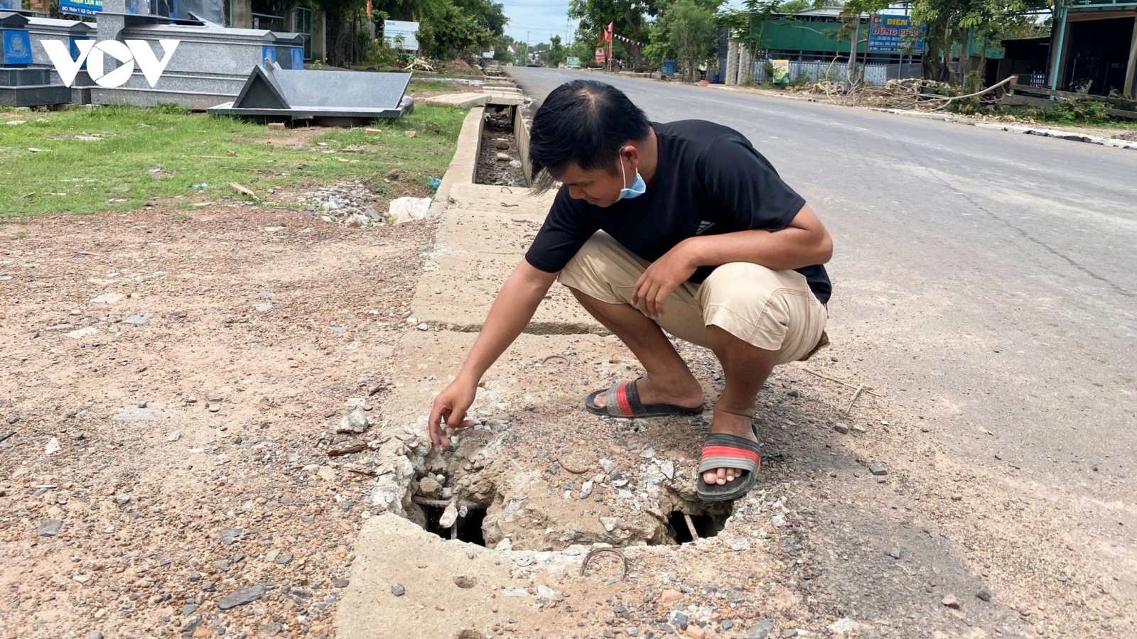 Nâng cấp tỉnh lộ 1: Thi công ẩu tiềm ẩn nguy cơ tai nạn ở Đắk Lắk